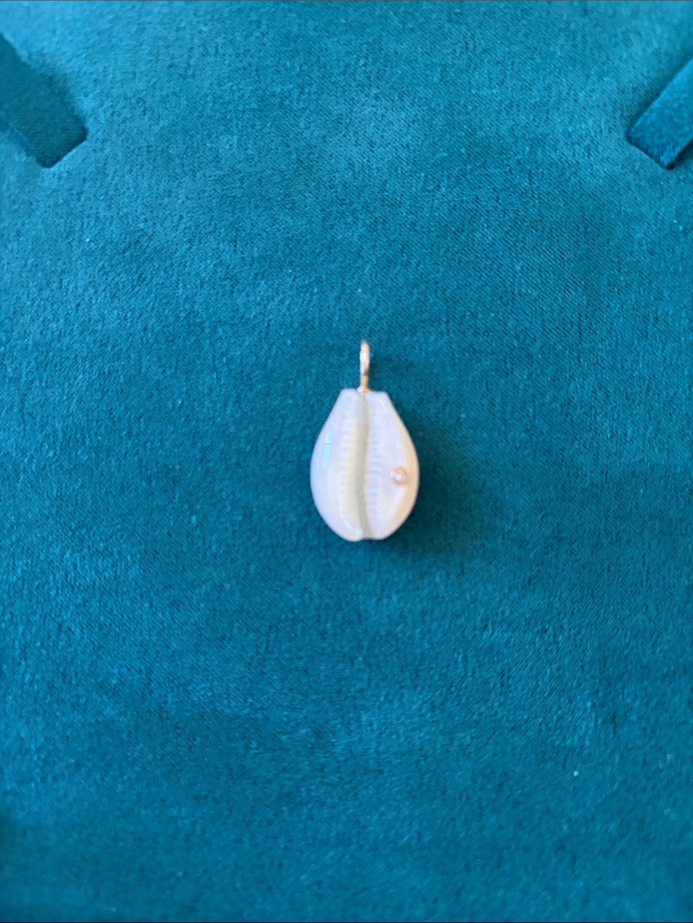 EUC Maura Green Small Mother of Pearl & Diamond Cowrie Shell Charm 14k - Picture 5 of 6
